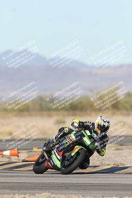 media/Dec-04-2025-Racers Edge (Thu) [[5ebc9f124d]]/3-B Group/2-Session 1 (Turn 4 Entry)/